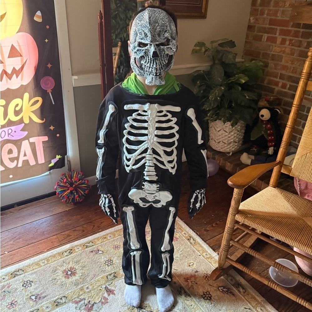 Kids Skeleton Costume with Skull Mask & Gloves